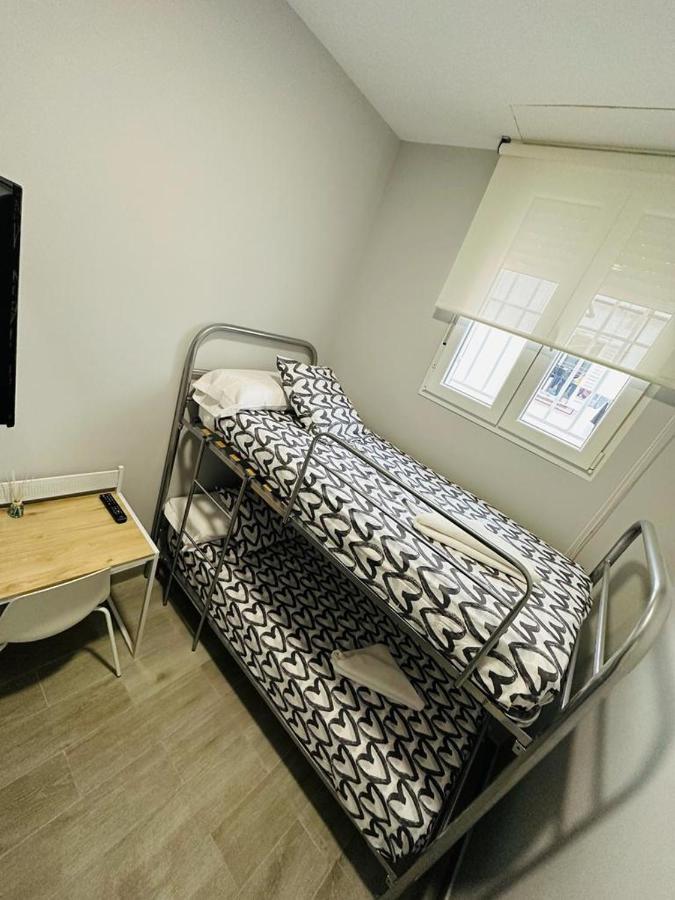 Hospedaje Cuatro Vientos Madryt Zewnętrze zdjęcie